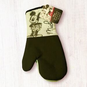 Disney Light Green Mickey Mouse Oven Mitts-(2)-NWT